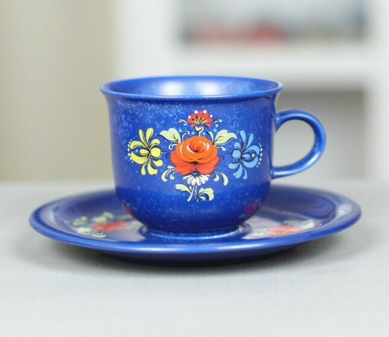 Tasse & Untertasse blau Blumen Landhaus Shabby Vintage Keramik Steinzeug