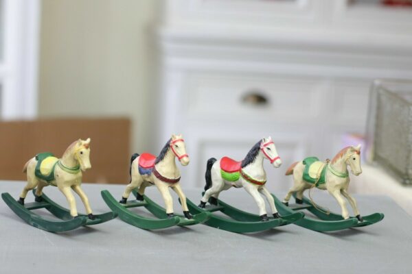 4 x Pferd Schaukelpferdchen Baumschmuck Christbaumschmuck Weihnachten