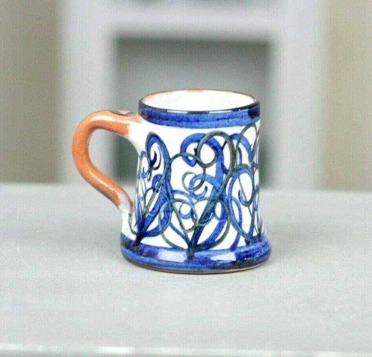 Anica Nikitsch Keramik Krug Handarbeit grün orange 70er blau weiß