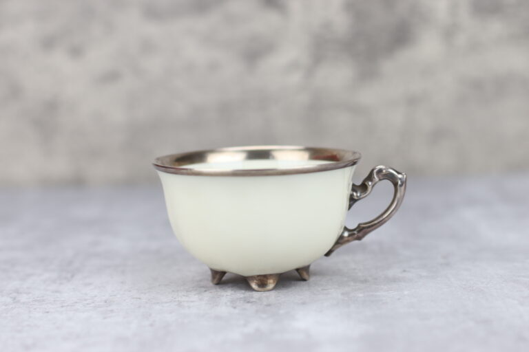 Königszelt Charlotte Tasse Teetasse Kaffeetasse Porzellan weiß Silber Silberrand